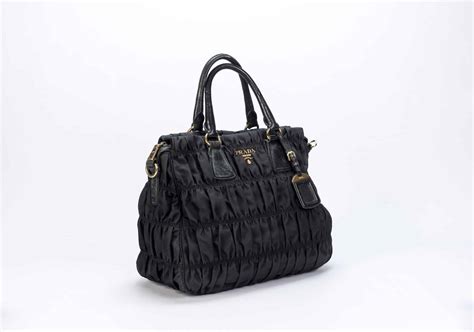 prada gaufre nylon tote bn1336|Light And Style Meets: Prada Tessuto Gaufre Nylon Bag.